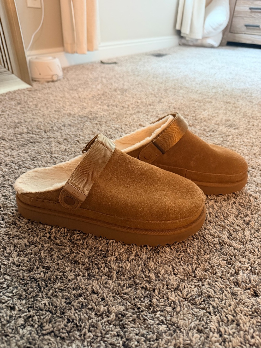 Ugg goldenstar fleece lined clogs 10